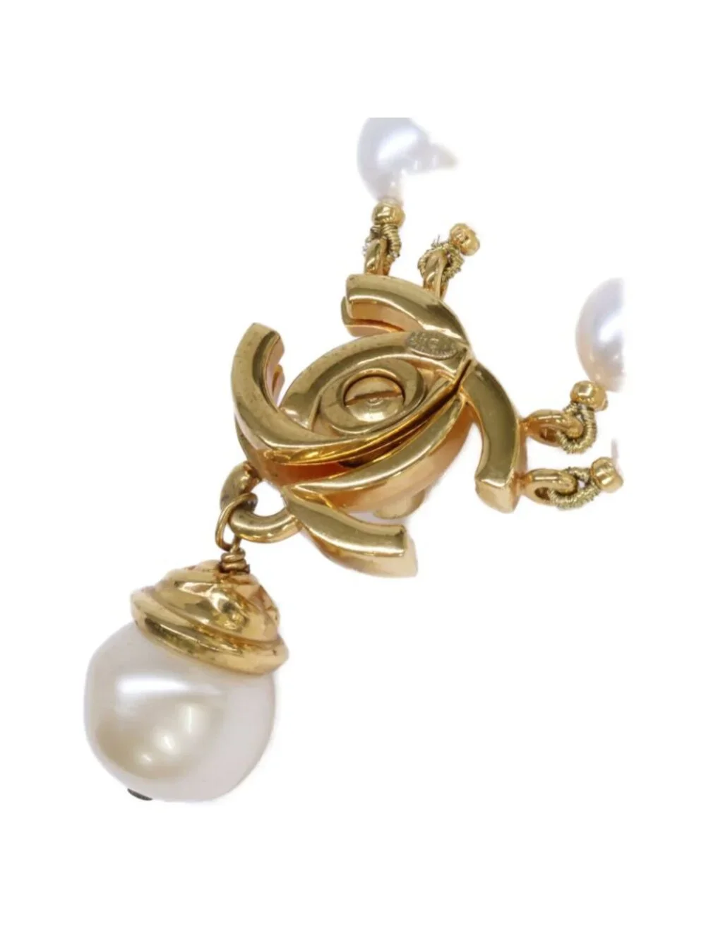 Chanel 96A CC Logo Turnlock Baroque Pearl